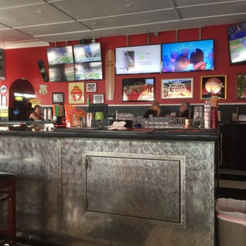 Cool Cat Cafe - The bar, nice and lots of TVs - American Near Me - Pismo Beach, California