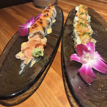 The Evie - Mag Mile Roll Rangoon Roll - American Near Me - Chicago, Illinois