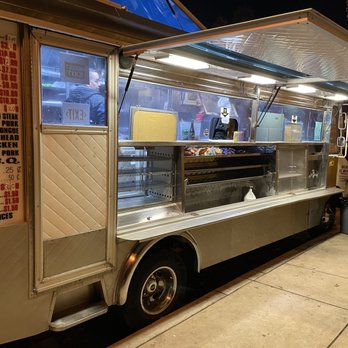Tacos El Meno - a food truck at night - Food Trucks Near Me - Oakland, California Tacos El Meno - a food truck at night - Food Trucks Near Me - Oakland, California