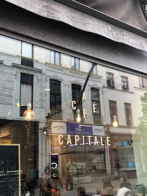 Café Capitale by null