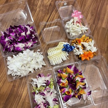 Le Flowers - Variety of lei's ranging from $10-$25 - Florists Near Me - Honolulu, Hawaii Le Flowers - Variety of lei's ranging from $10-$25 - Florists Near Me - Honolulu, Hawaii