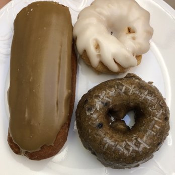 Randy's Donuts - Maple long John, vanilla ice cruller, and blueberry cake - Donuts Near Me - Pasadena, California Randy's Donuts - Maple long John, vanilla ice cruller, and blueberry cake - Donuts Near Me - Pasadena, California
