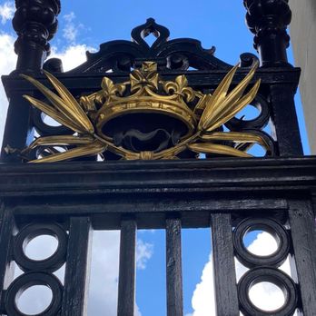 Buckingham Palace - Landmarks & Historical Buildings Near Me - London, XGL
