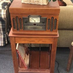 Nonnie's Attic - Resale Home Furnishings