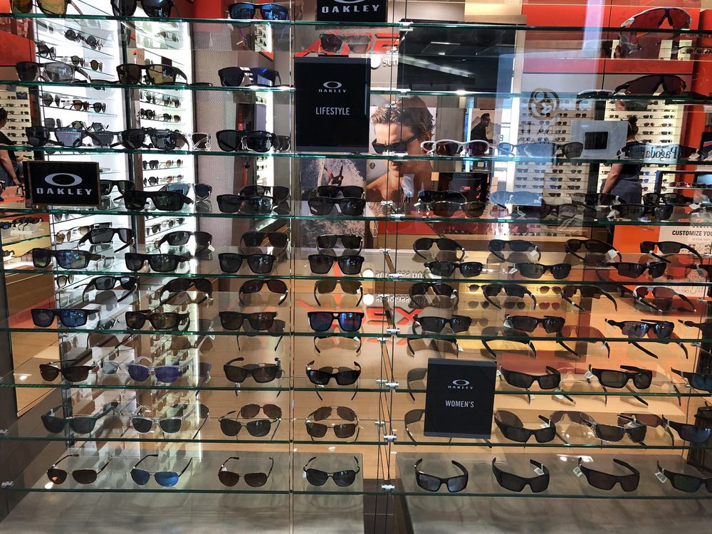 SUNGLASS HUT Updated April 2024 3111 W Chandler Blvd, Chandler