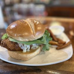 O'Huids Gaelic Pub - Fish sandwich