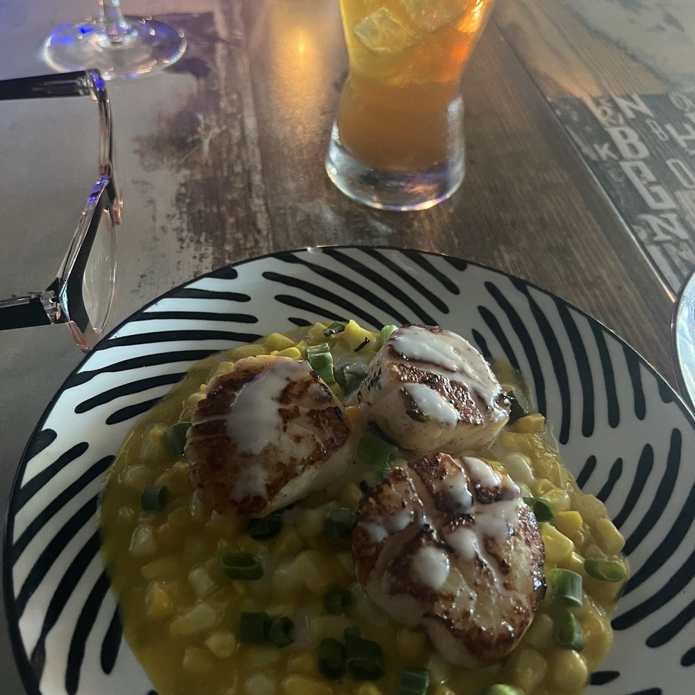 Flavour Kitchen & Wine Bar - Scallop appetizer - Wine Bars Near Me - Cocoa Beach, Florida
