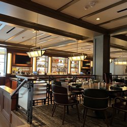 Rohr's - The bar side