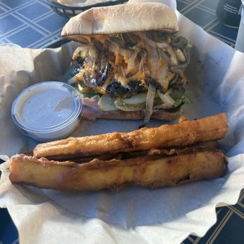 Harbor Fish Cafe - Cheeseburger and zucchini. - Seafood Near Me - Carlsbad, California