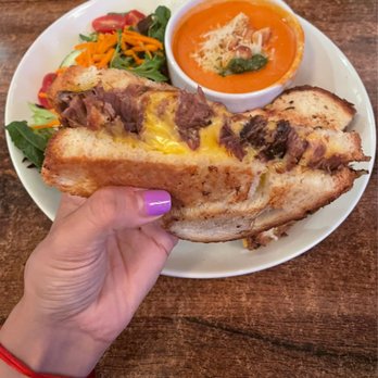 Black Walnut Café - Pot Roast Grilled Cheese *glimpse of the inside - New American Near Me - Houston, Texas Black Walnut Café - Pot Roast Grilled Cheese *glimpse of the inside - New American Near Me - Houston, Texas