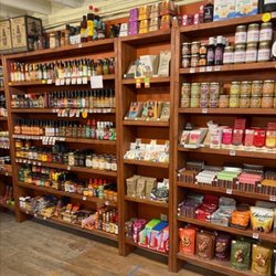 Khristopher's Culinaire - Huge selection of of hot sauces and salsas
