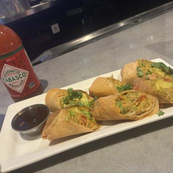 BJ's Restaurant & Brewhouse - Pizza Near Me - Menifee, California