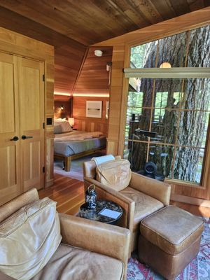 TreeHouse Point by null