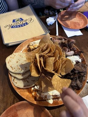 Paseo Catracho by null