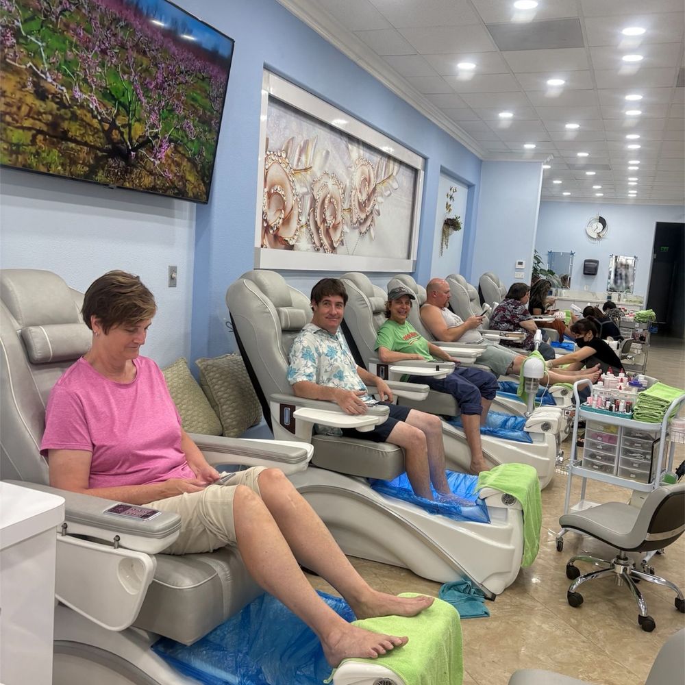 Finesse Nails - Finesse nails, this is one of the most beautiful. Well-kept clean nail salon in all of tustin - Nail Salons Near Me - Tustin, California