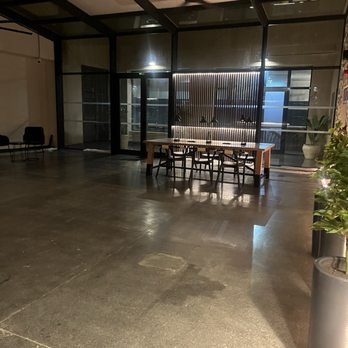 Letoh Letoh Hotel - Work station in lobby - Hotels Near Me - Seville, SE