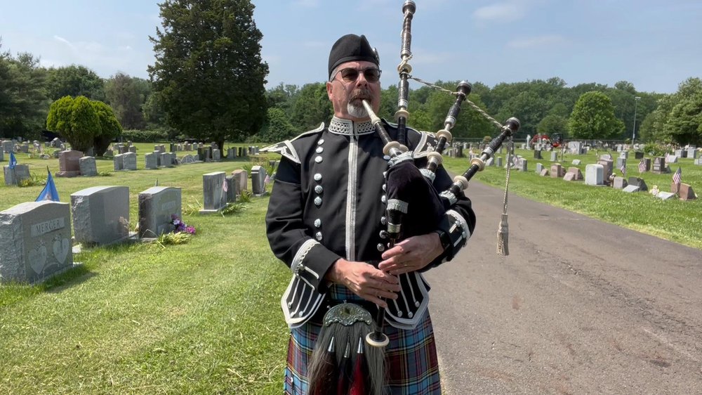 GARY GUTH BAGPIPER AND BAGPIPE TEACHER Request Information
