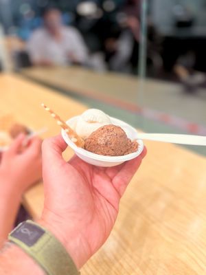 Jeni's Splendid Ice Creams by null