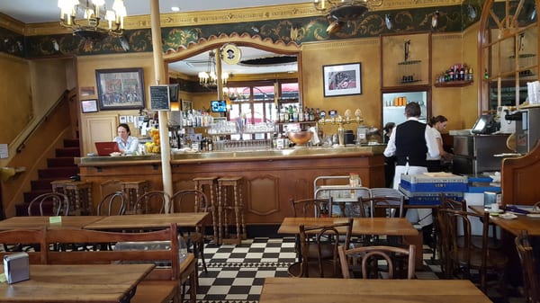 Bar Le Grillon by null