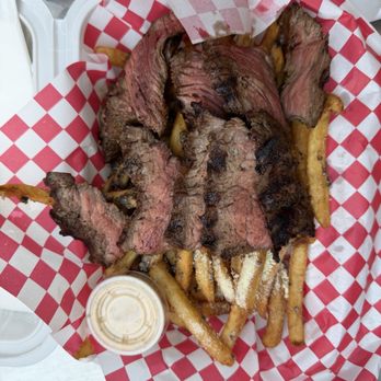 Pinnacle Wagyu Deli - Steak frites minus garnish - Delis Near Me - Montreal, Quebec