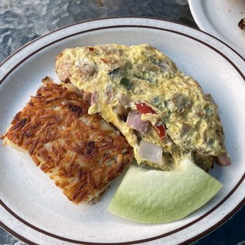 Redwood Cafe - Denver Omelette - New American Near Me - Cambria, California Redwood Cafe - Denver Omelette - New American Near Me - Cambria, California
