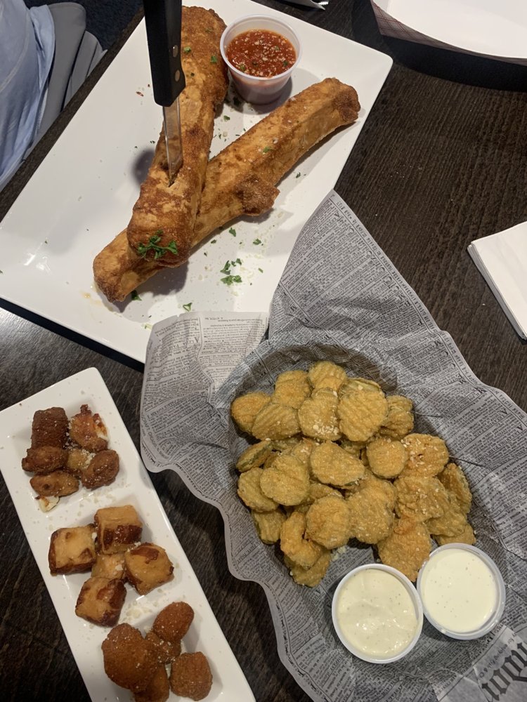 WOODY’S BAR & GRILL Updated May 2024 16 Photos & 26 Reviews