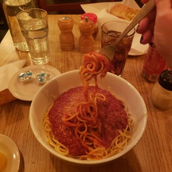 Dave's Italian Kitchen - Huge bowl of delicious spaghetti - Pizza Near Me - Evanston, Illinois