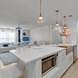 Accent Contracting - Total Kitchen remodel
Wall remodel
New custom lighting
Judy's Kitchen
New LVP flooring