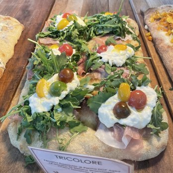 Pizza Alla Pala - Tricolore 11/22/22 - Pizza Near Me - Las Vegas, Nevada
