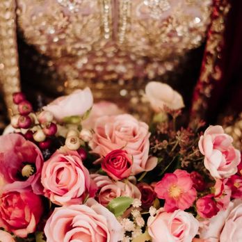 Nazooq Petals - Floral Designers Near Me Nazooq Petals - Floral Designers Near Me