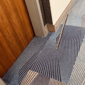 La Quinta Inn and Suites - Piece fell off our door - Hotels Near Me - Brunswick, Georgia La Quinta Inn and Suites - Piece fell off our door - Hotels Near Me - Brunswick, Georgia