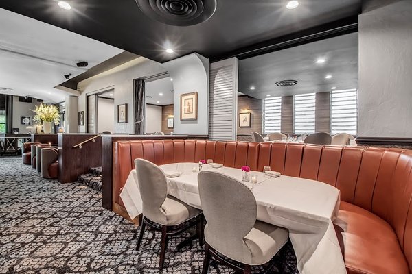 Oliver's Restaurant by null