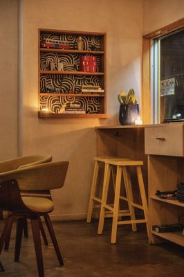 kid sister A WINE BAR by null