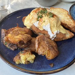 Eggs Benedict