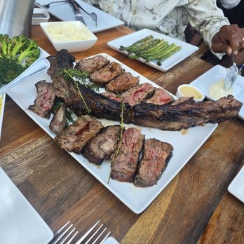 Guerra Steakhouse - Tomahawk Steak - Steakhouses Near Me - Arlington, Virginia