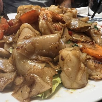 Thai Ghang Waan - 35. Drunken Noodle - Thai Near Me - Springfield, Virginia