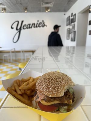 Yeanie's Burgers and Social by null