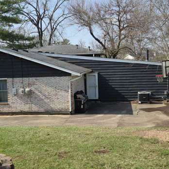 Richey Tree Service - Cleaned all remnants from neighbors lot ( tree hung over their lot) - Tree Services Near Me - Hamilton, Ohio Richey Tree Service - Cleaned all remnants from neighbors lot ( tree hung over their lot) - Tree Services Near Me - Hamilton, Ohio