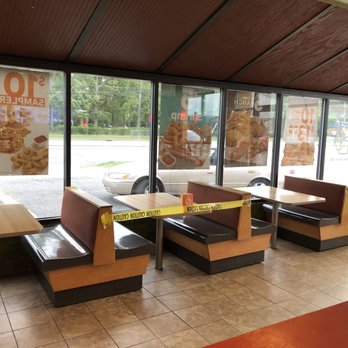 Popeyes Louisiana Kitchen - the inside of a fast food restaurant - Fast Food Near Me - Norfolk, Virginia