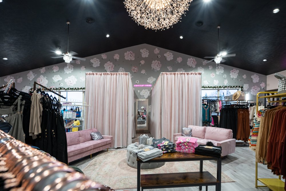 PETALS BY FLANNEL ROSE BOUTIQUE 41 Photos 500 W Honey Creek Dr