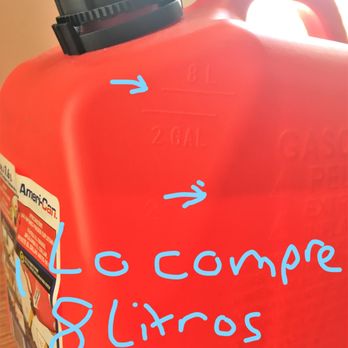 Chevron - This is what 8 liters looks like to these guys at this particular station.  They'll charge you for 8, and you you'll receive 6 liters. :- - Gas Stations Near Me - Tijuana, BCN