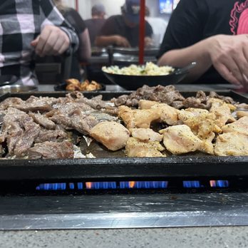 AYCE Gogi - VAN NUYS - Garlic beef and lemon pepper chicken on the grill baby - Korean Near Me - Van Nuys, California