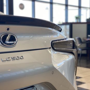 Valley Lexus - Showroom floor - Car Dealers Near Me - Modesto, California