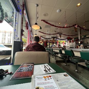 Mel's Drive-In - Diners Near Me - San Francisco, California Mel's Drive-In - Diners Near Me - San Francisco, California