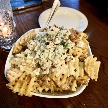 Downriver Grill - Gorgonzola fries with blue cheese - Breakfast & Brunch Near Me - Spokane, Washington