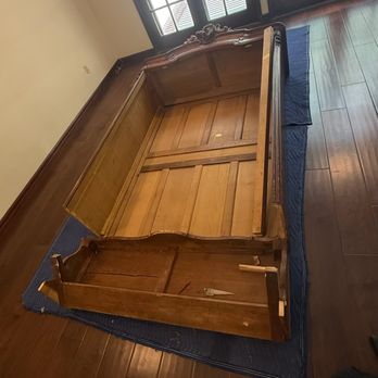Oz Moving & Storage - Doors came off and bottom smashed off - Movers Near Me - New York, New York Oz Moving & Storage - Doors came off and bottom smashed off - Movers Near Me - New York, New York