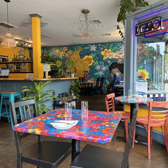 En Vida PDX - Inside - Latin American Near Me - Portland, Oregon