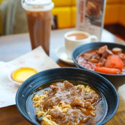 Ho Yuen Cafe - Satay Beef in Instant Noodles Meal Set (CAD $15.5)