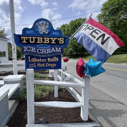 Tubby's - Tubby's sign & Memorial Day Balloons