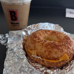 Biggby Coffee - Honey Cinnamon Vanilla Latte with sweet foam and bragel